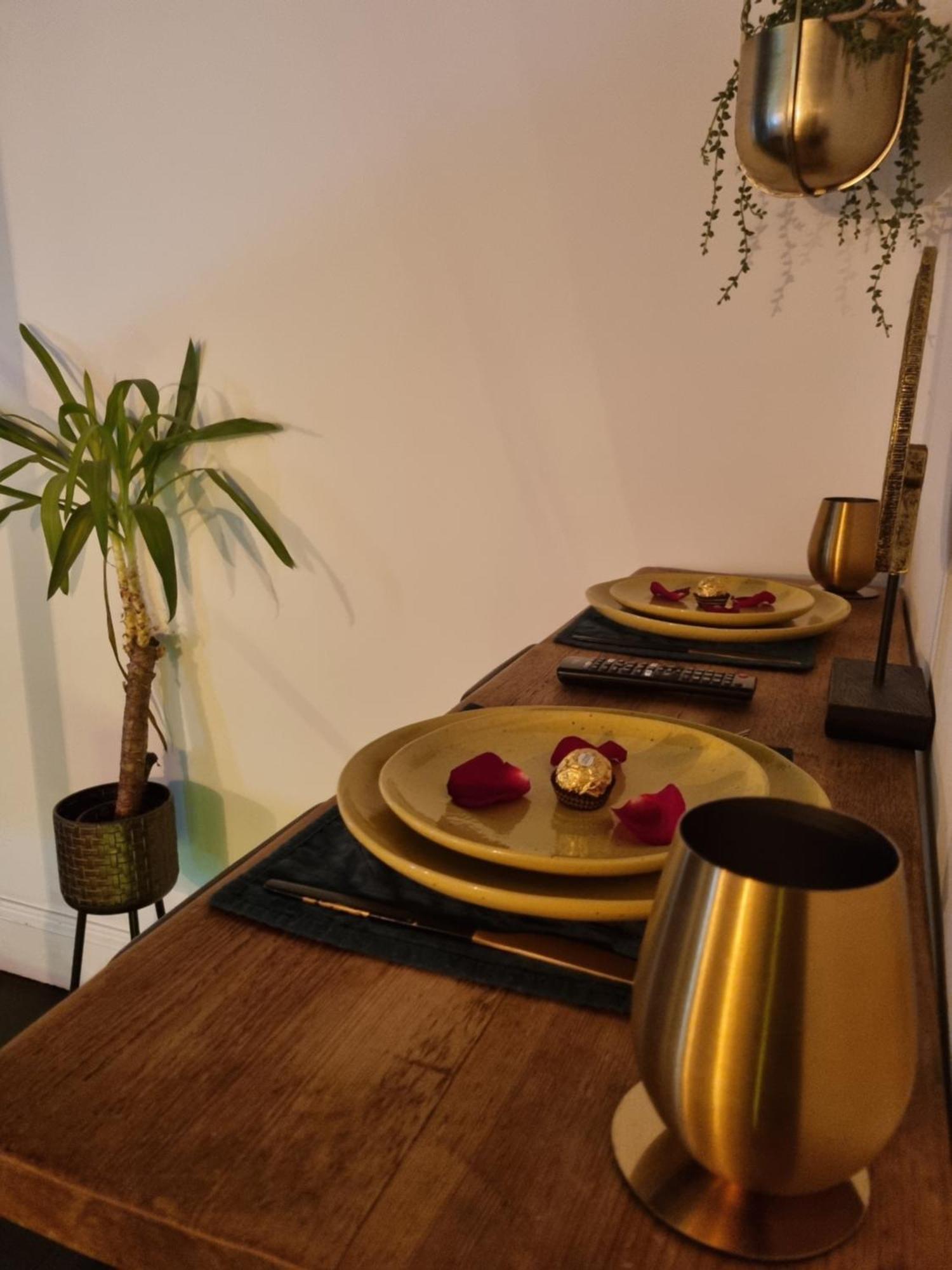 The Penny Black Apartment With Indoor Hot Tub Slamannan Exterior foto